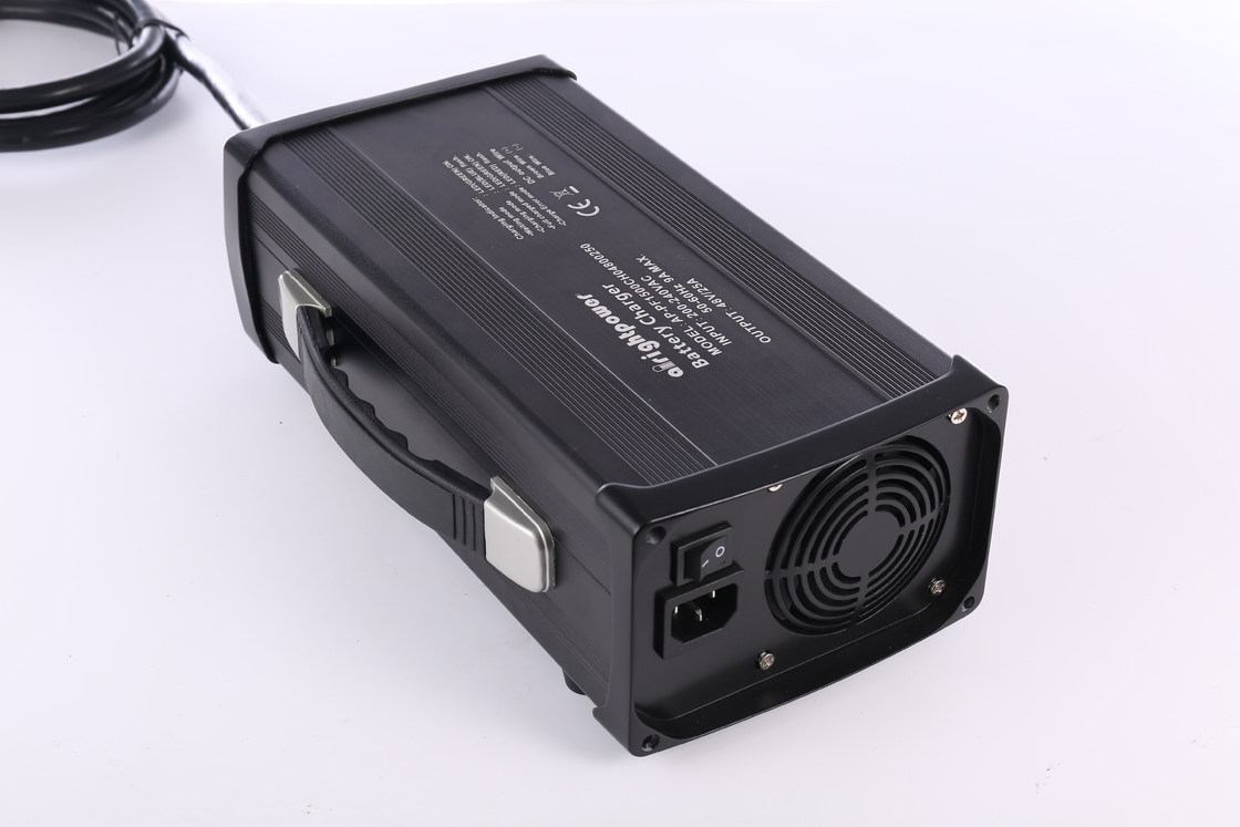 เครื่องชาร์จแบตเตอรี่ EV Lead Acid ขนาด 60 โวลต์ 900W - 1500W สำหรับรถโฟล์คลิฟท์